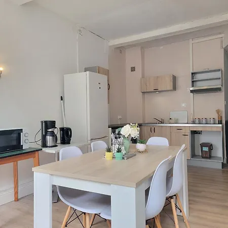 De 4 Sanctuaire De - Cuisine Partagee Et Salle De Bain Privee Apartment Lourdes
